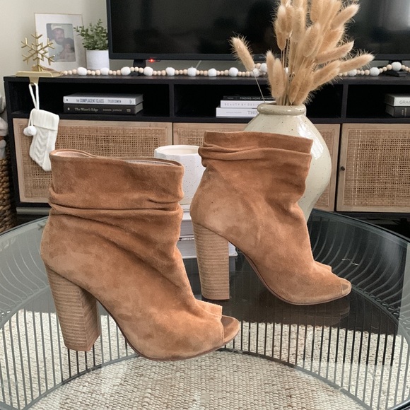 Chinese Laundry x Kristin Cavallari Laurel Suede Booties, Size 8.5 - Picture 2 of 10